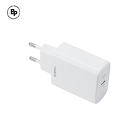 Адаптер Maxlife MXTC-10 Гнездо USB-C (20W) White