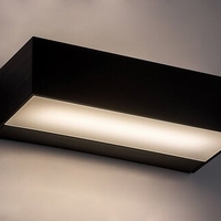 Външен LED аплик Halden 9W – стилно и компактно фасадно осветление