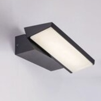 Модерен външен LED аплик Senica 13W – стилно и мощно фасадно осветление