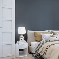 Настолна лампа в бяло и сиво – елегантен класически дизайн с керамична основа и текстилен абажур