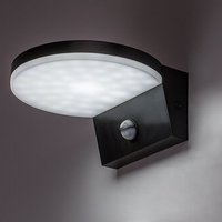 Интелигентен фасаден LED аплик Batida 9W с регулируема светлина и PIR сензор