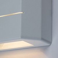 Стилен бял квадратен LED аплик Lippa – компактно фасадно осветление 6W