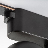 Смарт LED релсов спот – 5W регулируема цветна температура 2700–5500K, Wi-Fi управление, стилен черен алуминий