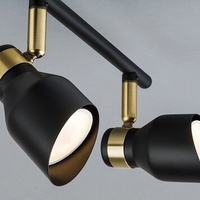 Модерен четворен GU10 спот в черно и злато