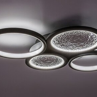 Модерен LED полилей с динамична регулировка на светлината