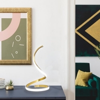 Елегантна настолна LED лампа в златен цвят – 3500K–4500K, 200 lm