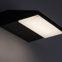 Модерен външен LED аплик Senica 13W – стилно и мощно фасадно осветление