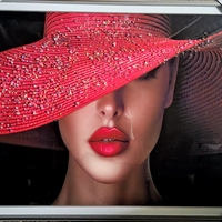 Дамата с червената шапка