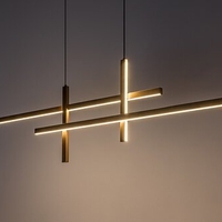 Модерен LED полилей – черен и матирано златен метал, 40W, 3000K