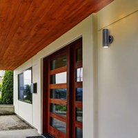 Външен аплик Medina в мат-черен цвят – минимален двупосочен светлинен ефект