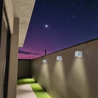 Елегантен квадратен LED аплик Hallstatt в стилен сив цвят – модерно фасадно осветление 10W