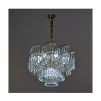 Златен полилей 10xE27 – лукс, светлина и изящество в един дизайн