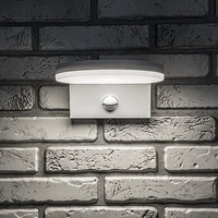Бял фасаден LED аплик Batida 9W със сензор и регулируема светлина