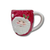 Керамична Коледна Чаша с 3D Релефна Фигура на Дядо Коледа – Червена