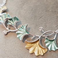 Дамски  колиета