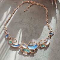 Дамско колие