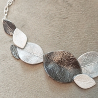 Дамско колие