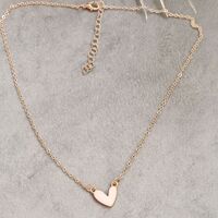 Дамски колиета с малък медальон