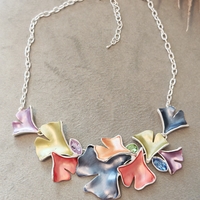 Дамско колие