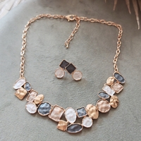 Дамска колиета