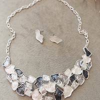 Дамско колие