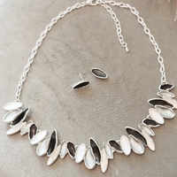 Дамско колие