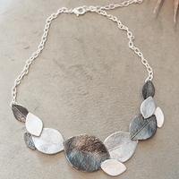 Дамско колие