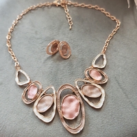 Дамска колиета