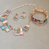 Дамско колие