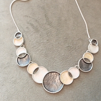 Дамско колие