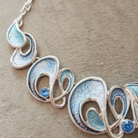 Дамско колие