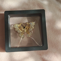 брошка пеперуда