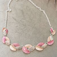 Дамско колие