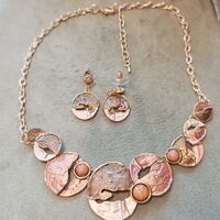 Дамска колиета