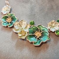 Дамска колиета