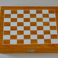 Шахматна дъска с комплект фласк и чаши (4805722)