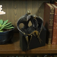 Любов между редовете (5693324)