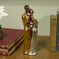 Влюбени с бебе (032548)