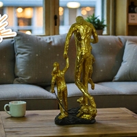 Бащина Любов (7757384)