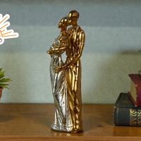 Влюбени с бебе (032548)