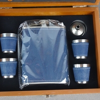 Шахматна дъска с комплект фласк и чаши (4805722)