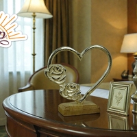 Метален Сувенир С Рози (3364956)