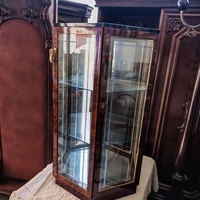 Шестоъгълна витринка