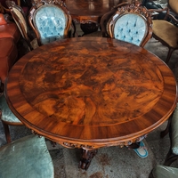 Ексклузивен трапезен комплект