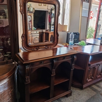 Класически шкаф конзола с огледало