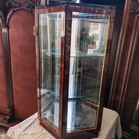 Шестоъгълна витринка