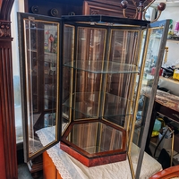 Шестоъгълна витринка