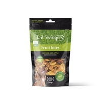 Tail Swingers Fruit Bites Пиле и Ябълка 100 g – Натурално лакомство, плодови хапки за кучета