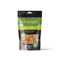 Tail Swingers Fruit Bites Пиле и Ананас 100 g – Натурално лакомство, плодови хапки за кучета