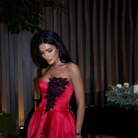 РОКЛЯ SCARLET HEIRLOOM